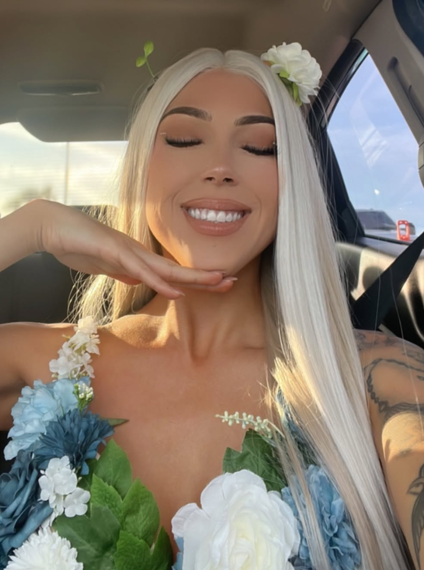 Alicia品 Long Blonde Sexy Real Futura Fiber Wig | Alicia – LIT UNICORNS